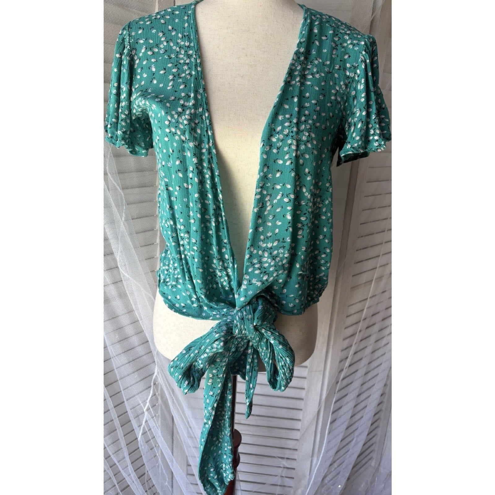 Billabong Wrap Tie Blouse Green White Polka Dot Short Sleeve Cotton Polyester S