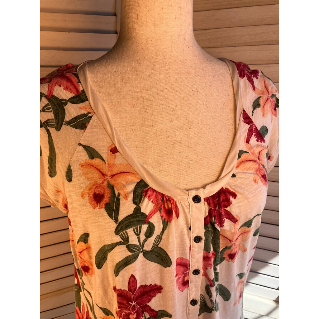 Lucky Brand Satin trim T-shirt Size Small
