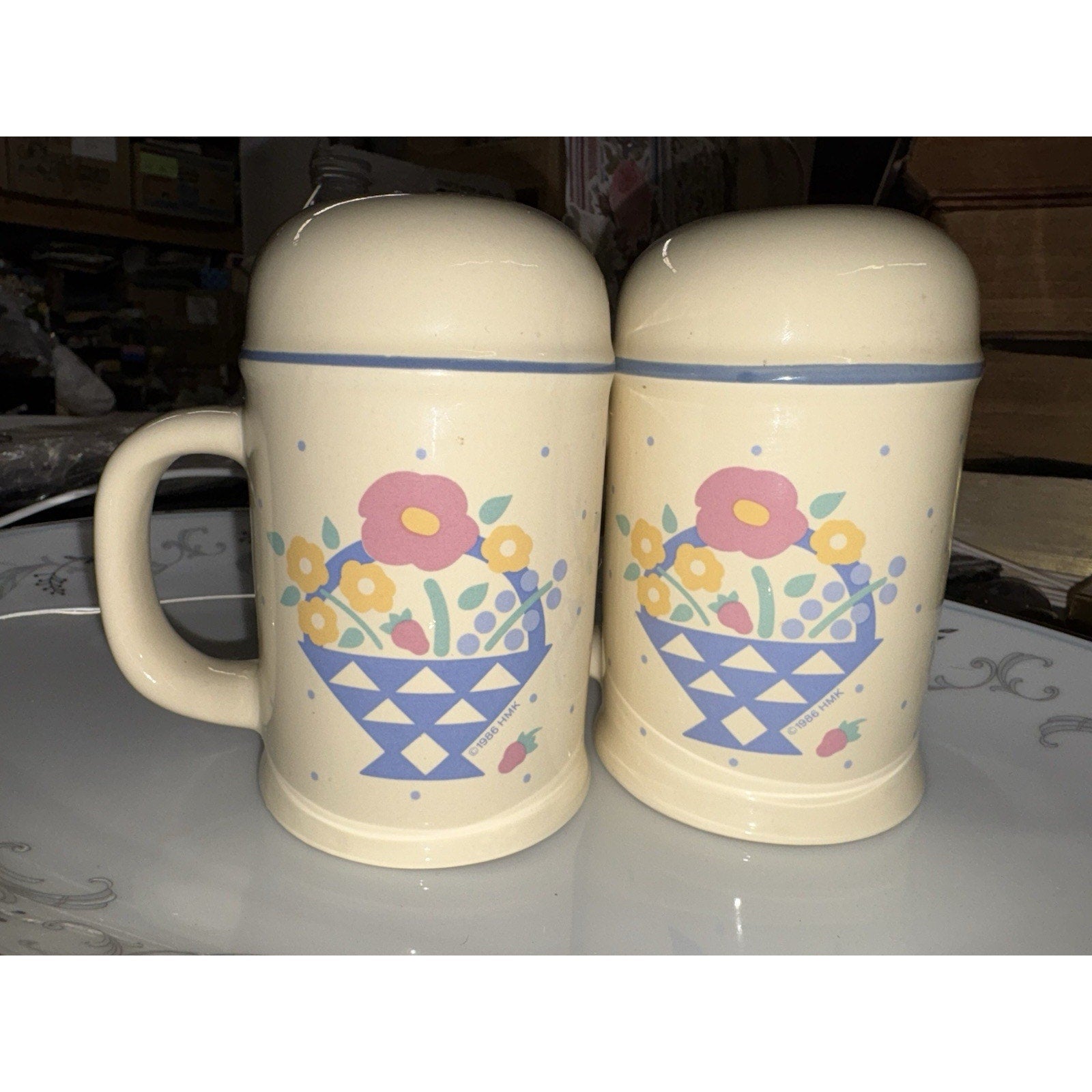 VTG Auntie Em Collection 1986 HMK Floral Ceramic Salt & Pepper Shakers Set of 2