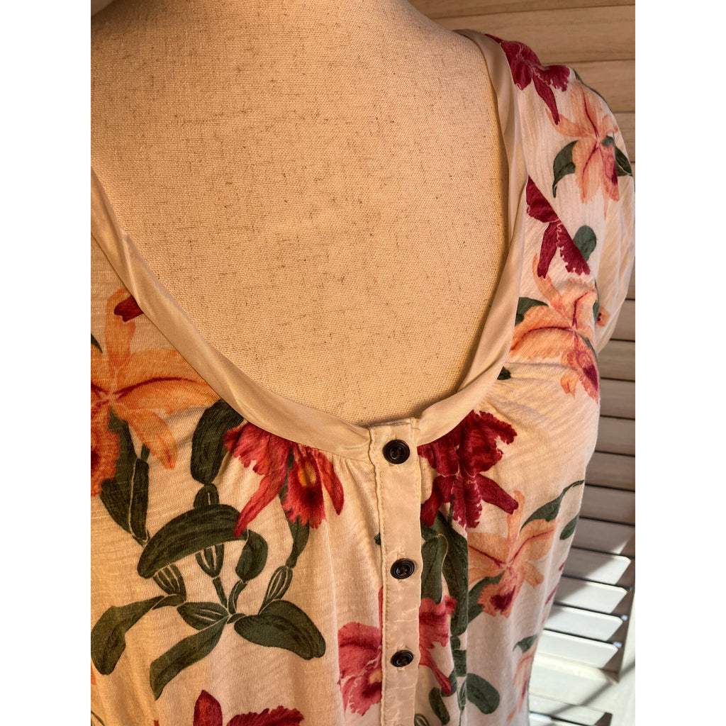 Lucky Brand Satin trim T-shirt Size Small