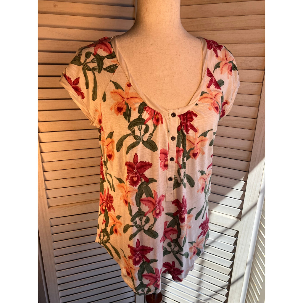 Lucky Brand Satin trim T-shirt Size Small