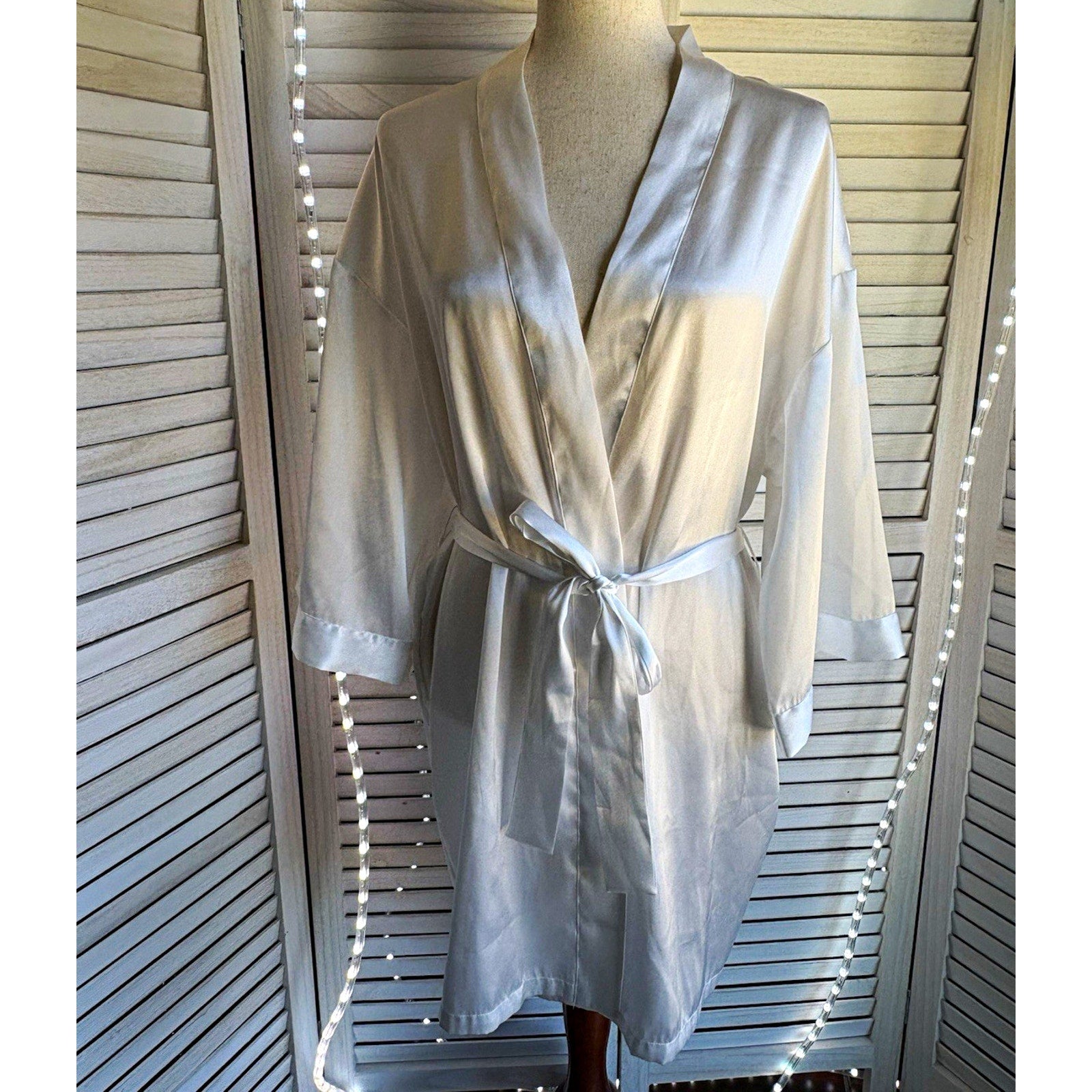 Cerrie Women’s Ivory Satin Kimono Robe Belted Tie V-Neck 3/4 Sleeve S