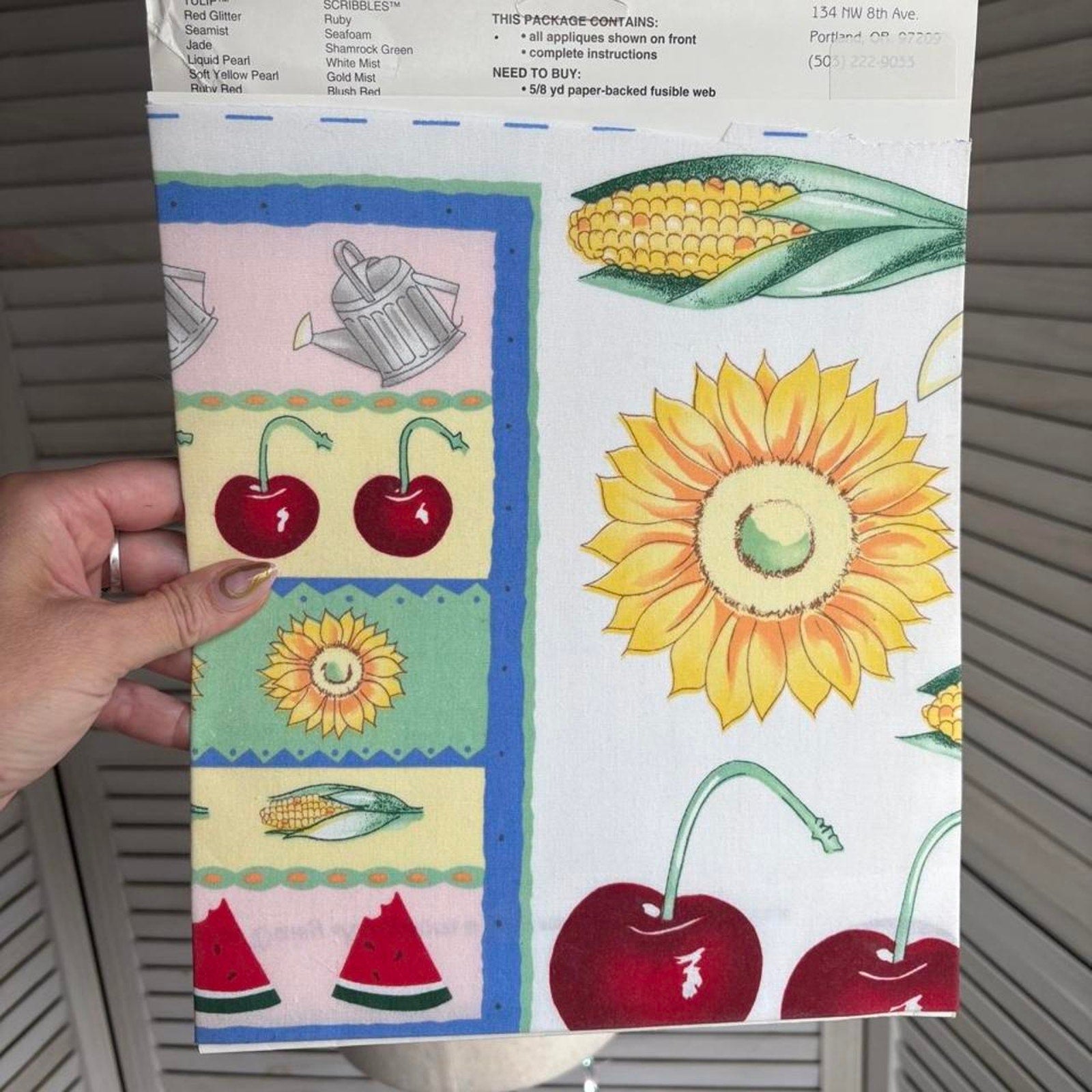 Vintage Daisy Kingdom No-Sew Fabric Applique Kit with fruits and flowers