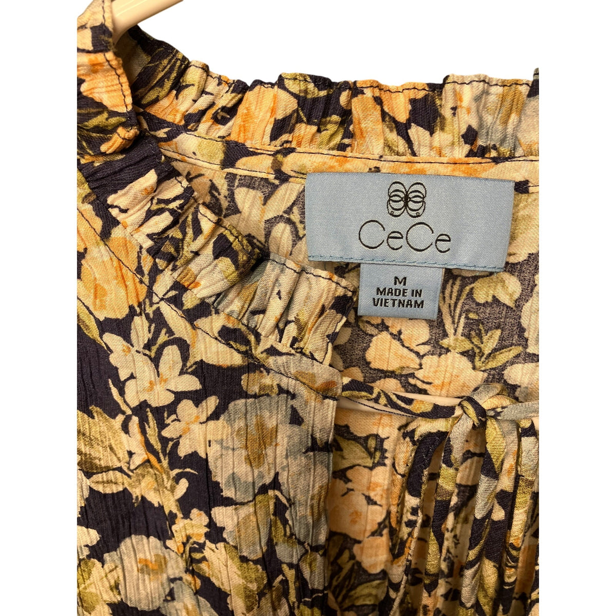 CeCe Women’s Medium Navy Floral Tie Neck Ruffle Long Sleeve Blouse