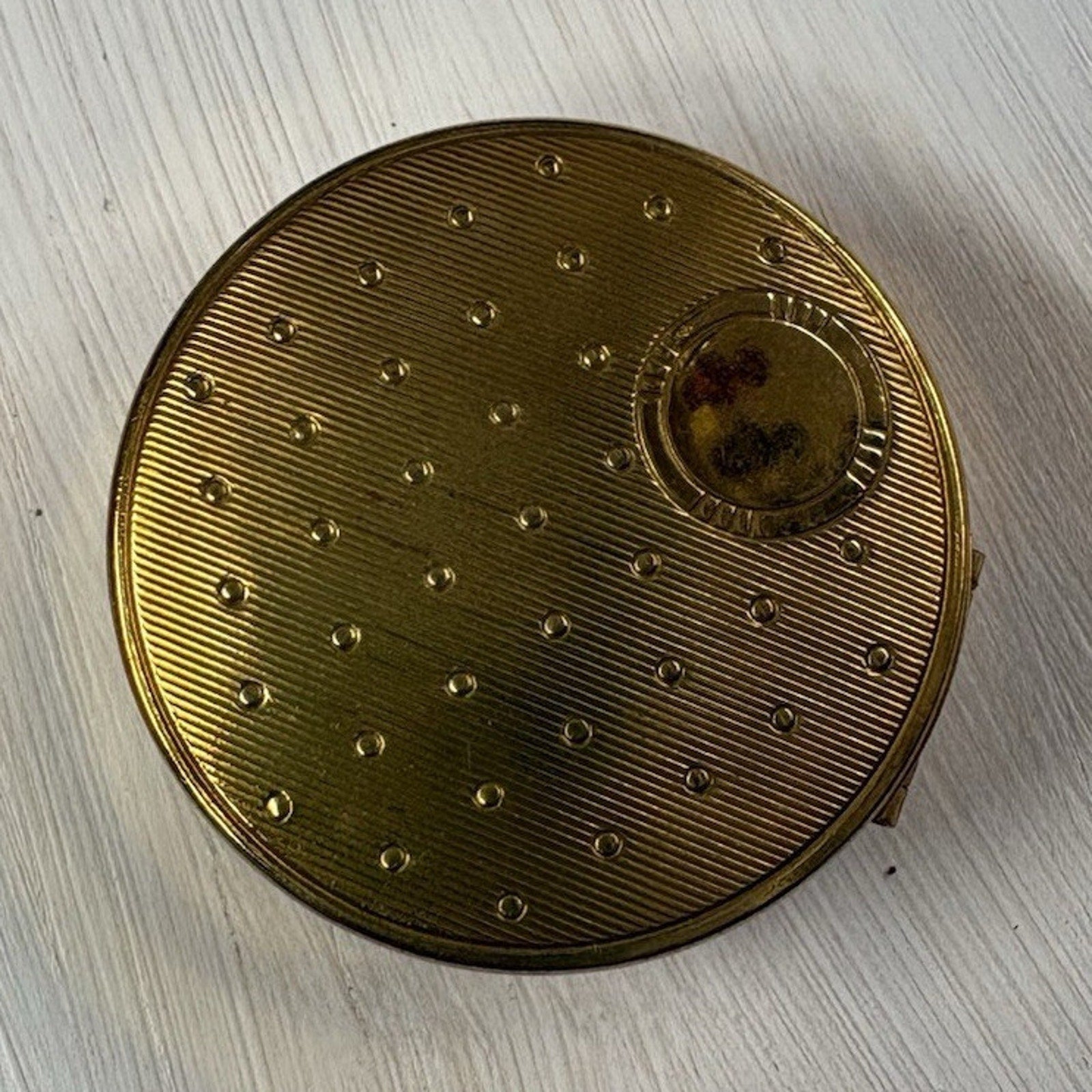 Rare Richard Hudnut Three Flowers Crimson blush, Gold Powder Compact Mirror Puff