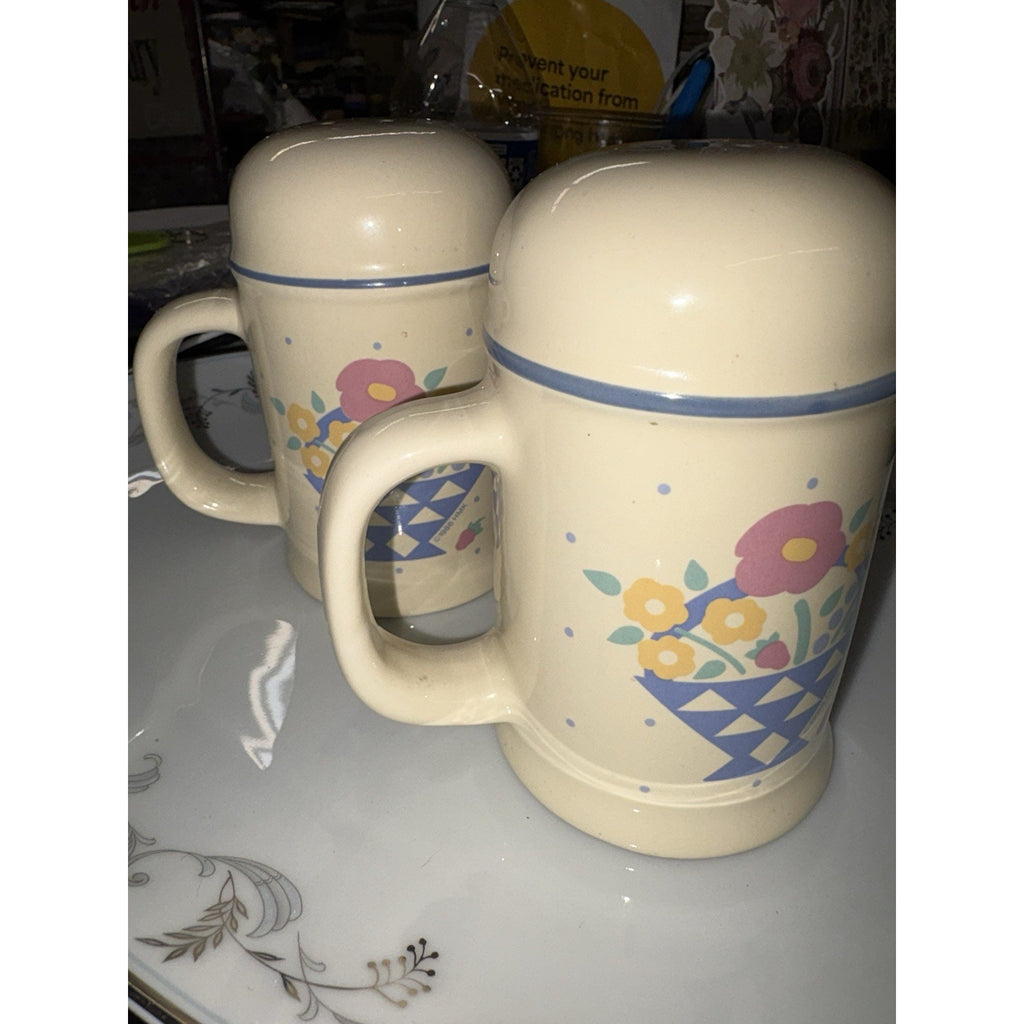 VTG Auntie Em Collection 1986 HMK Floral Ceramic Salt & Pepper Shakers Set of 2