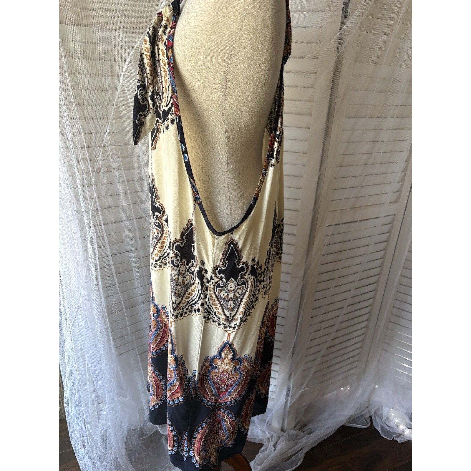 Women’s M Paisley Slip Dress Beige Black Blue Orange V-Neck Strappy Knee