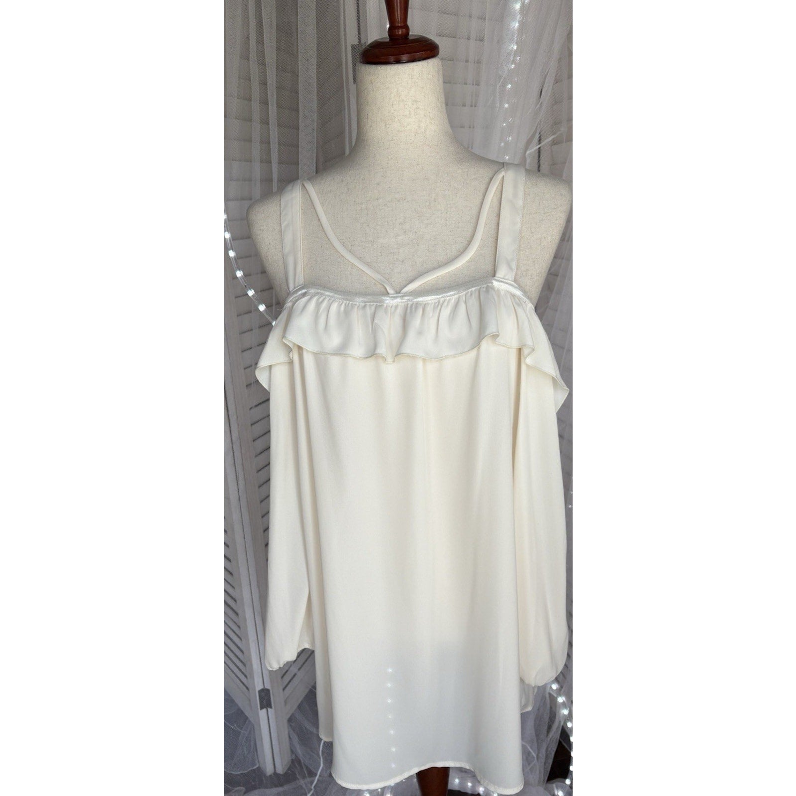 Fifth & Ninth Off-Shoulder Ruffle Tunic Blouse Ivory Straight Neck Polyester XL