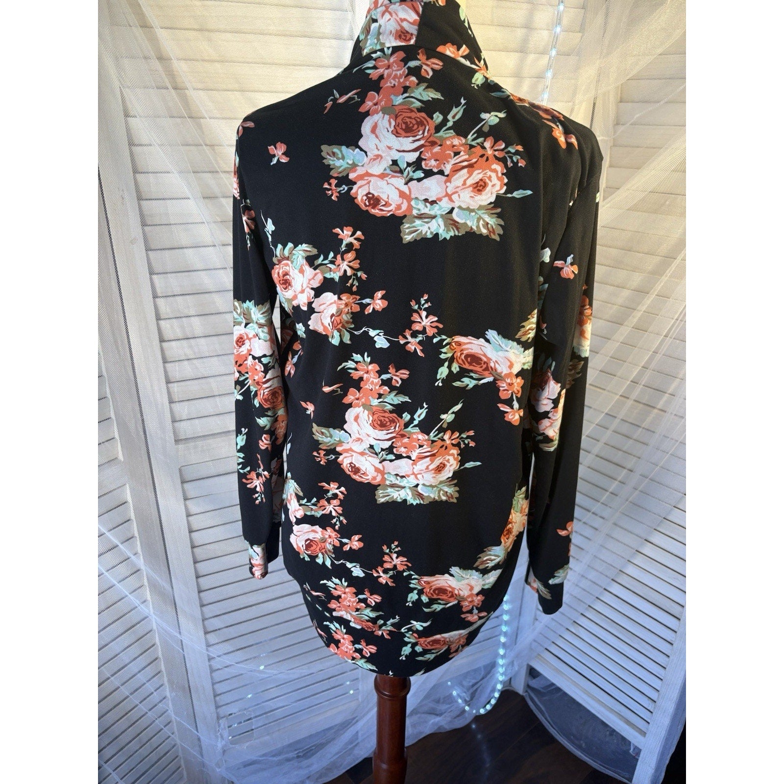 Women’s L Black/Multicolor Floral Open Front Kimono Jacket Long Sleeve