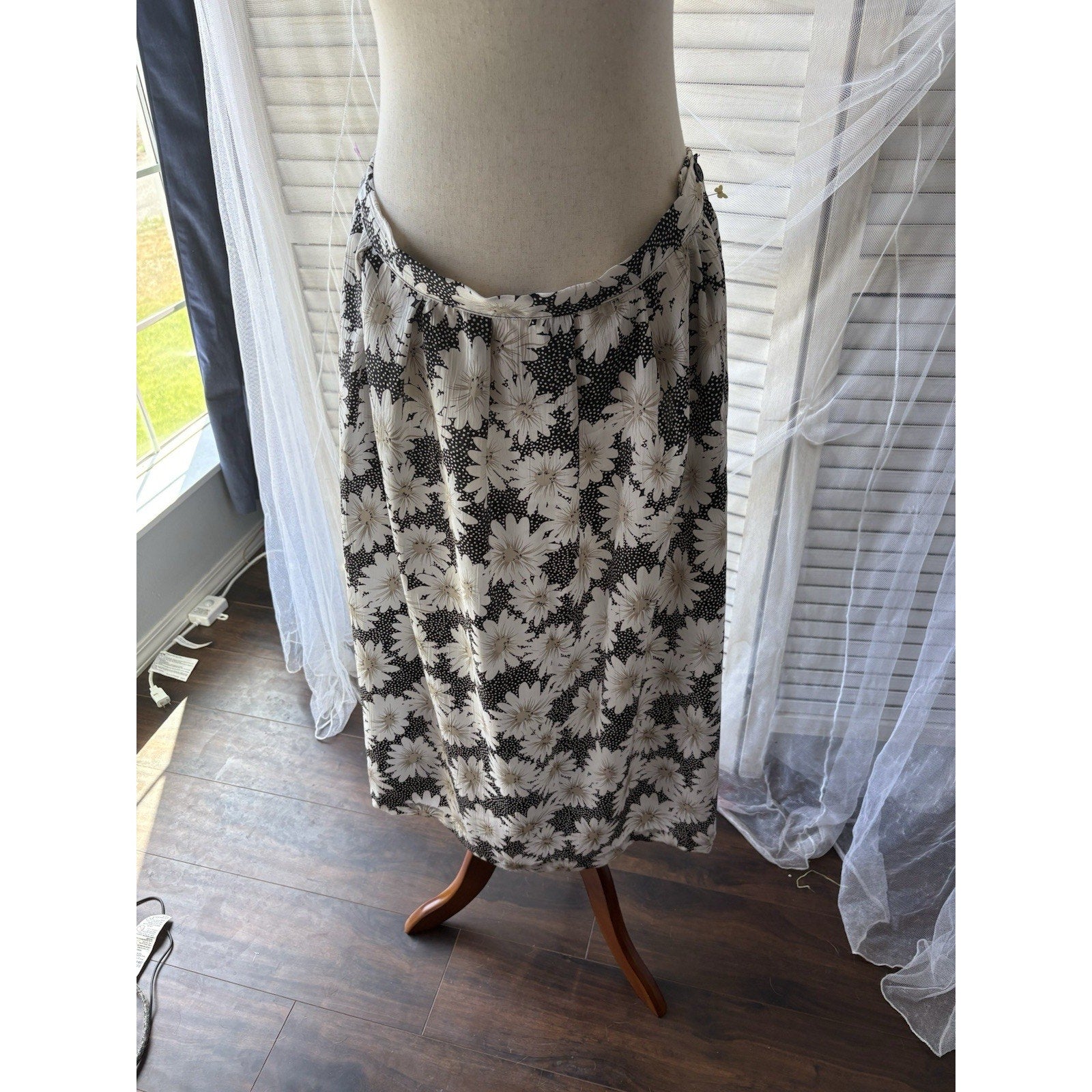Cricket Lane Floral A-Line Midi Skirt Womens 18 Black White Elastic Waist