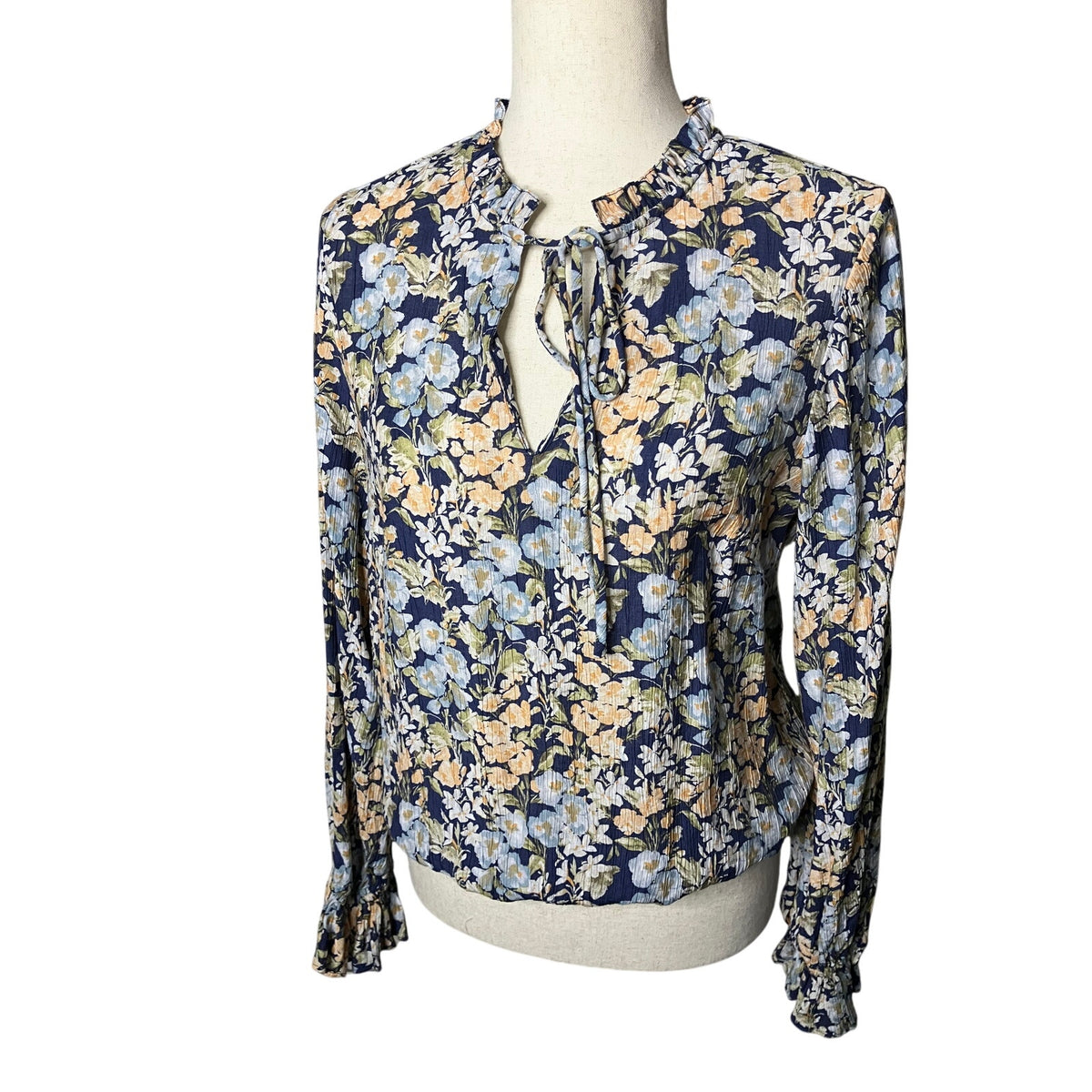 CeCe Women’s Medium Navy Floral Tie Neck Ruffle Long Sleeve Blouse