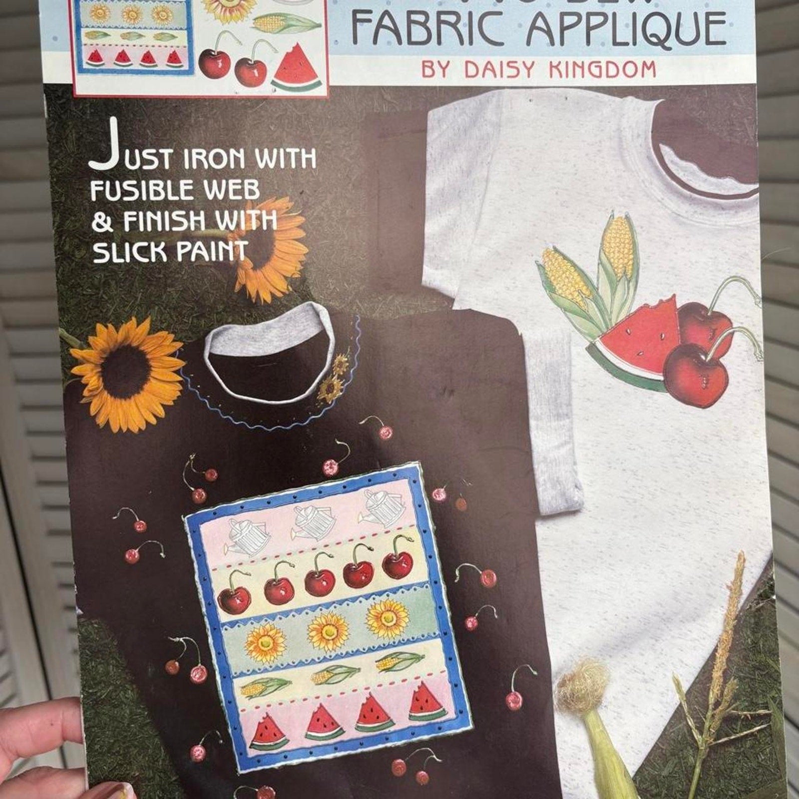 Daisy kingdom no sew fabric applique