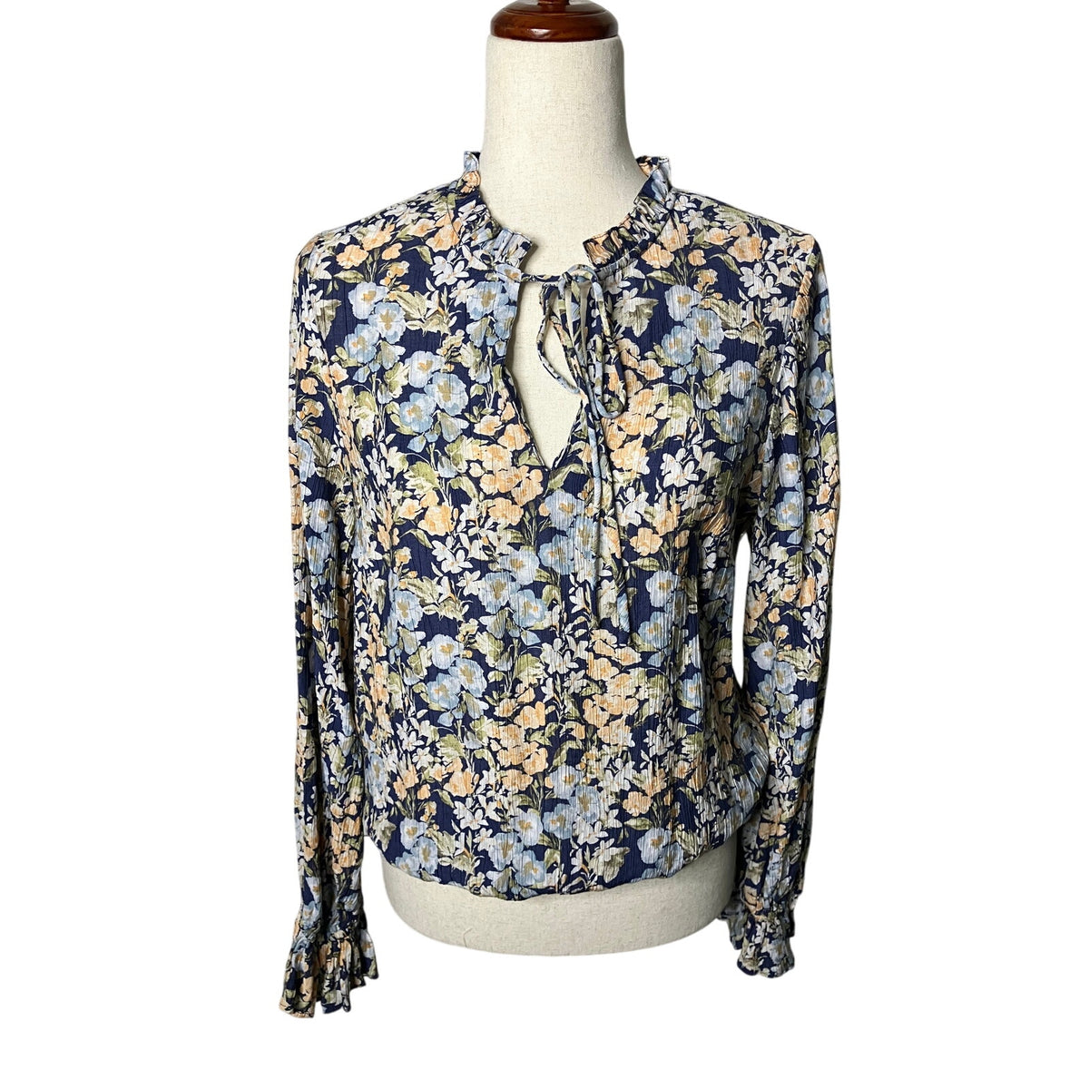 CeCe Women’s Medium Navy Floral Tie Neck Ruffle Long Sleeve Blouse